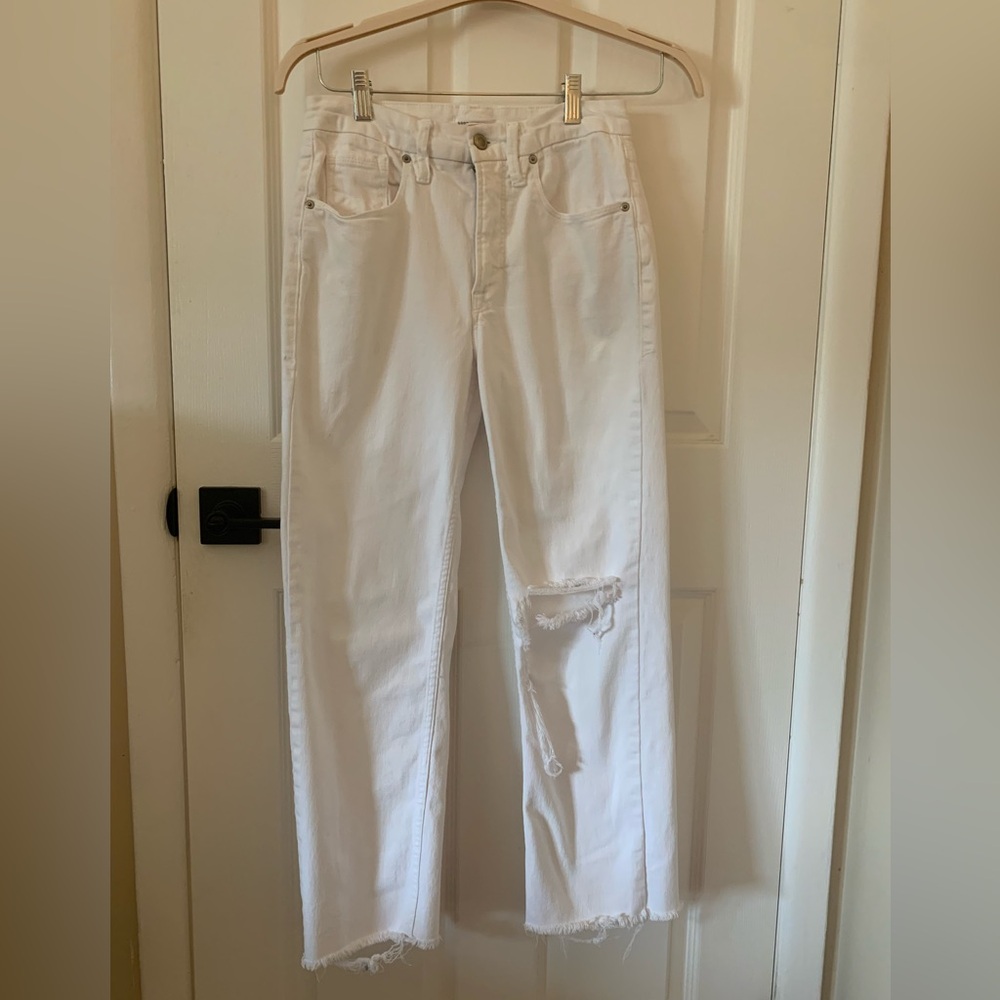 White jeans, great condition, one rip at knee